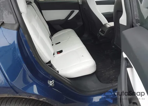 2021 Tesla Model Y Long Range Dual Motor All-Wheel Drive z USA, uszkodzony, nr VIN 5YJYGDEE1MF105048